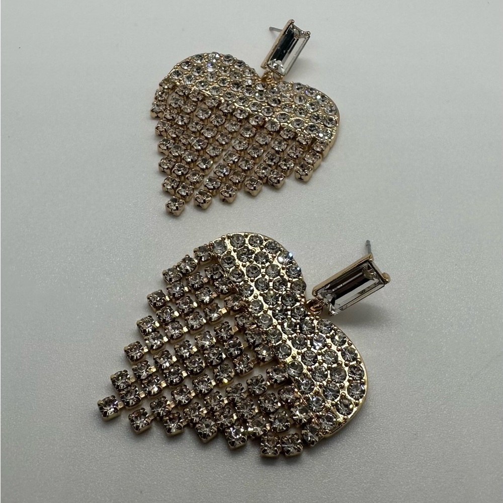 💛💎NWT GUESS Gold Tone Crystal Heart Dangle Statement Earrings Chandelier Sparkle - Picture 10 of 16